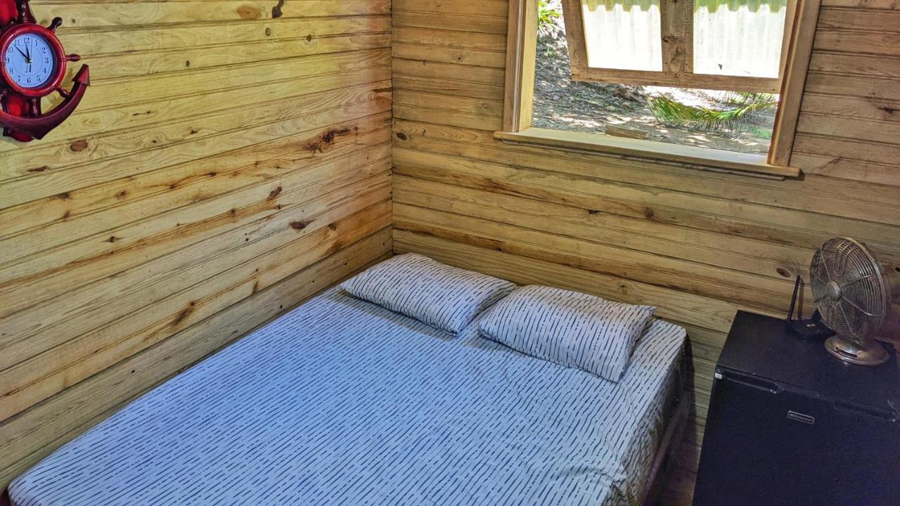 Guanaja Backpackers Hostel Kültér fotó